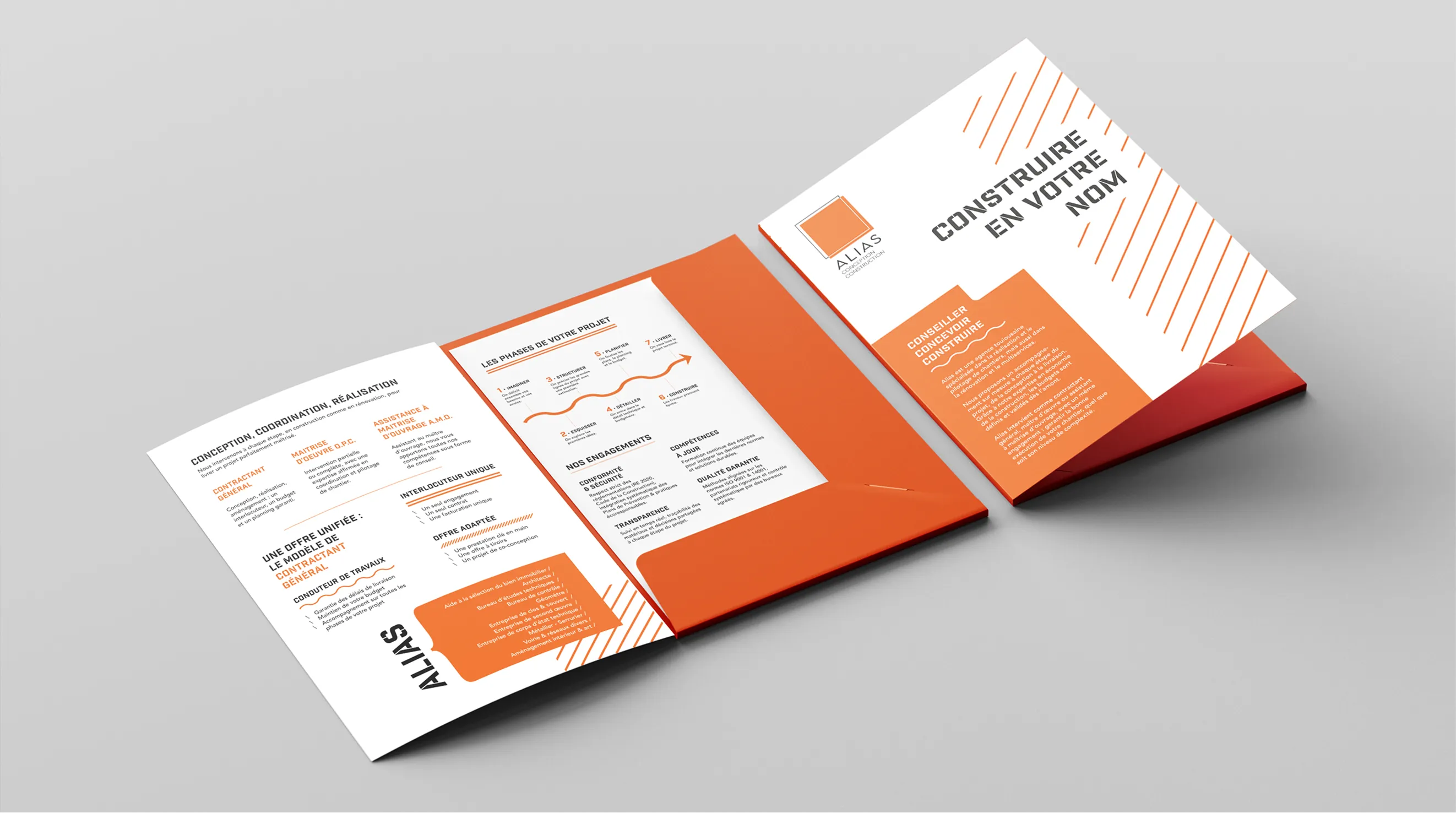 Plaquette commerciale Alias - design graphique print dépliée identité visuelle
